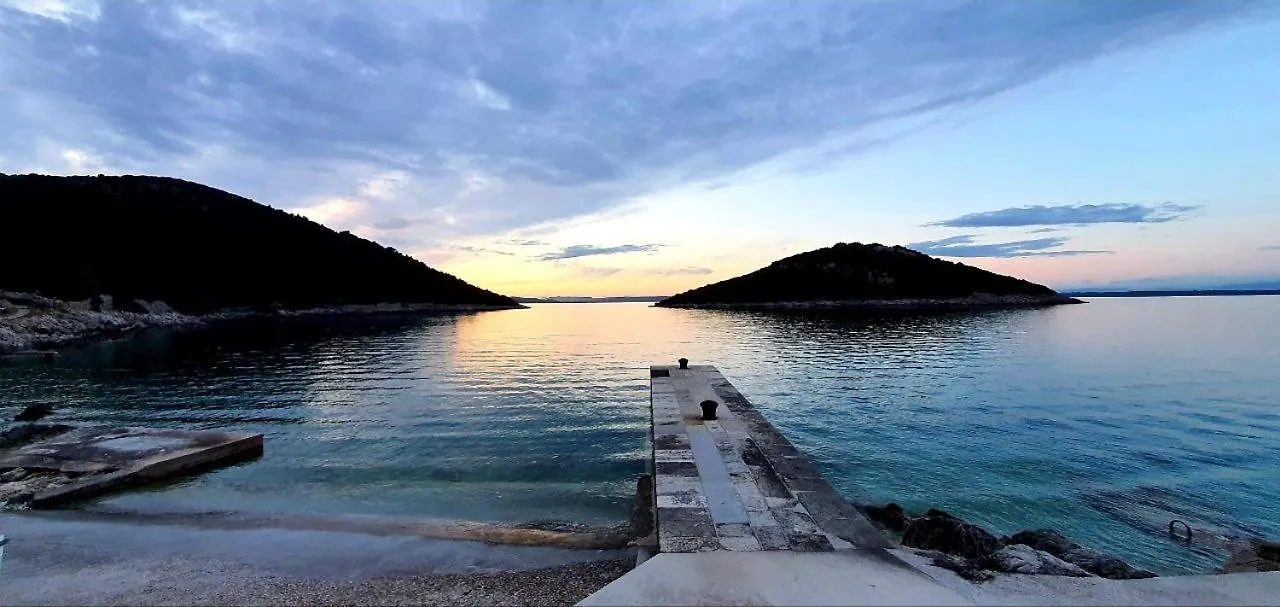 Apartman Lila Cunski 0*,  Croatia