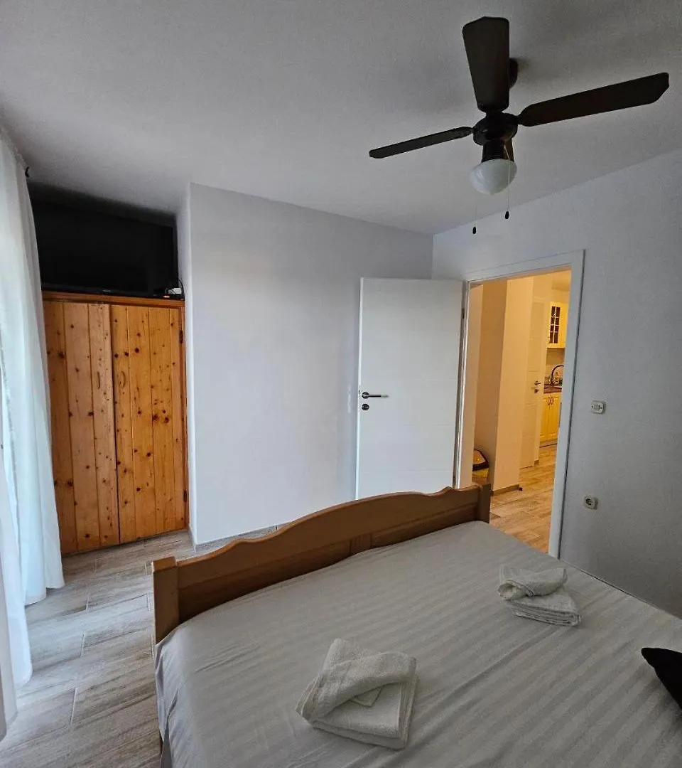 Apartman Lila Cunski Apartment