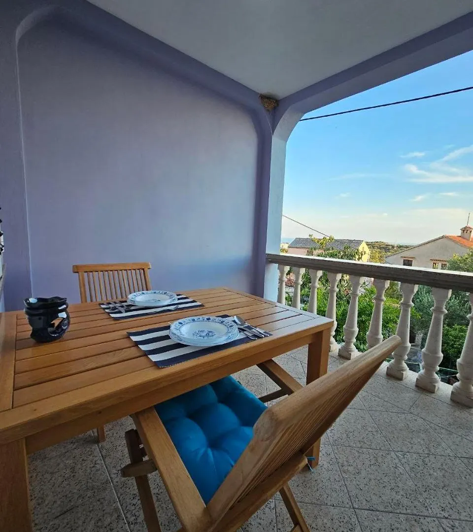 Apartment Apartman Lila Cunski